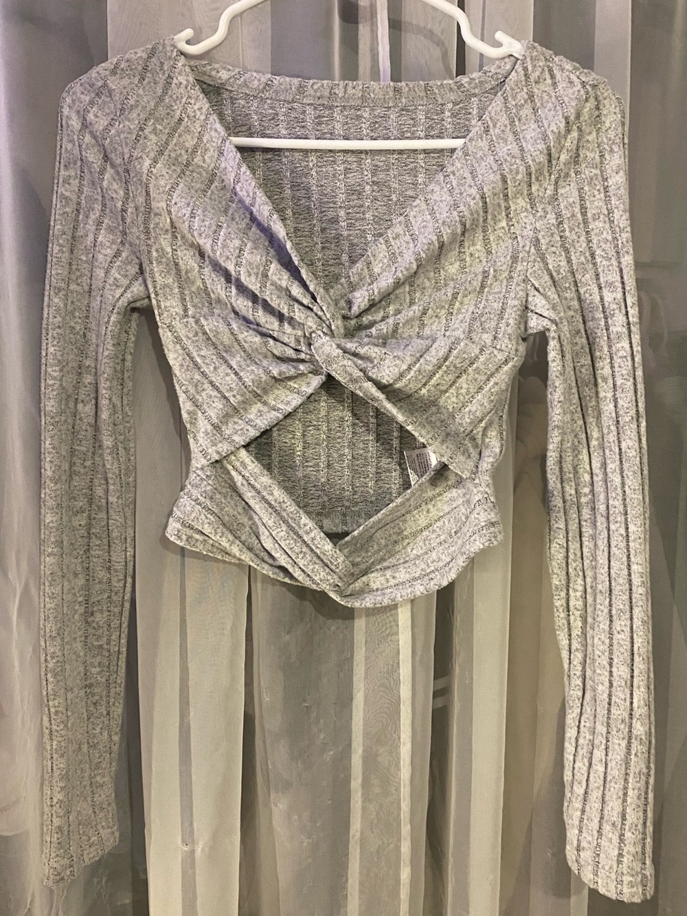 SHEIN Light Gray Ribbed Knot-Front Long Sleeve Crop Top
